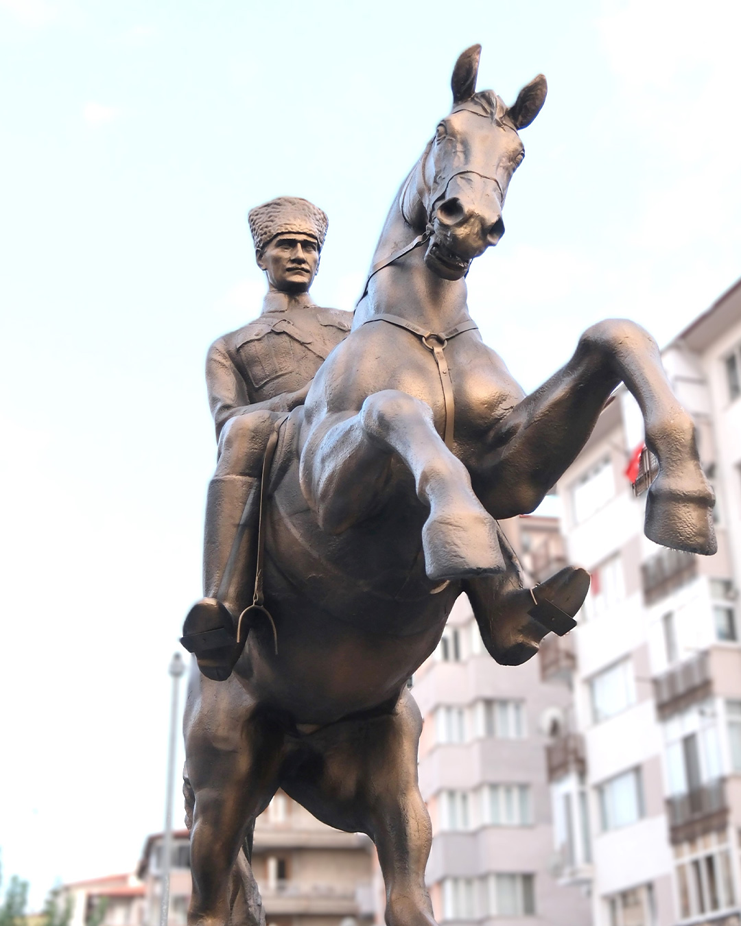 At Üstünde Atatürk Heykeli - Fiber Heykel - 290 cm.