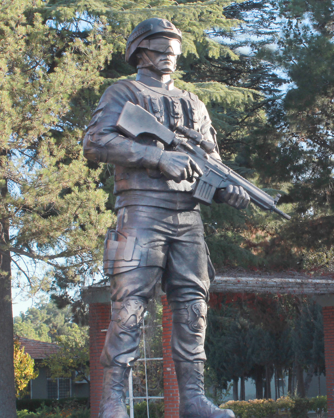 Komando Heykeli - Fiber - 320 cm