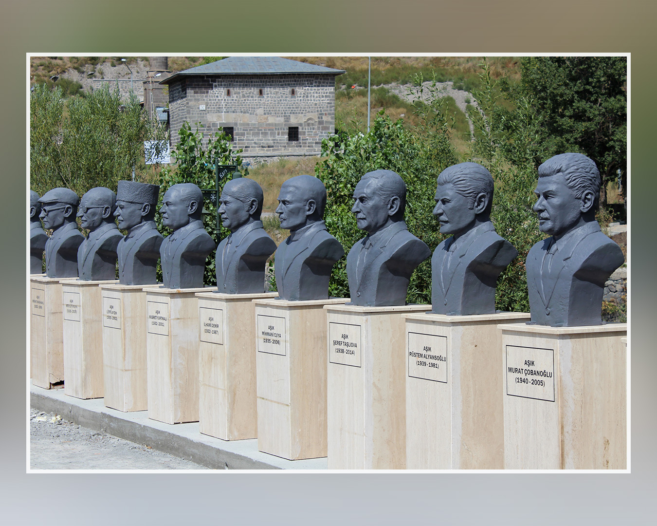 Halk Ozanları Büstleri - Kars Belediyesi