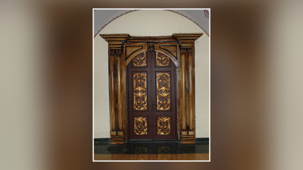 Dekoratif Fiber Kapı