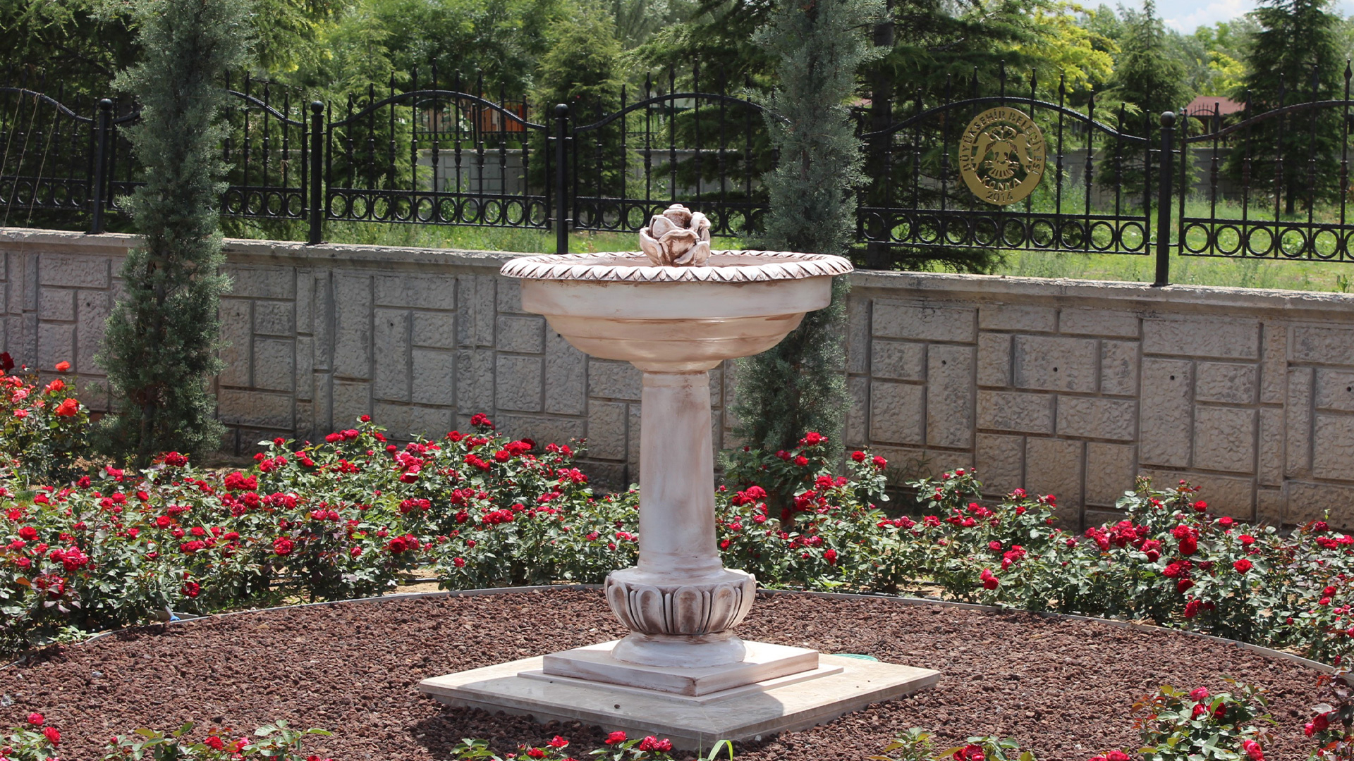 Güllü Fıskiye Heykeli